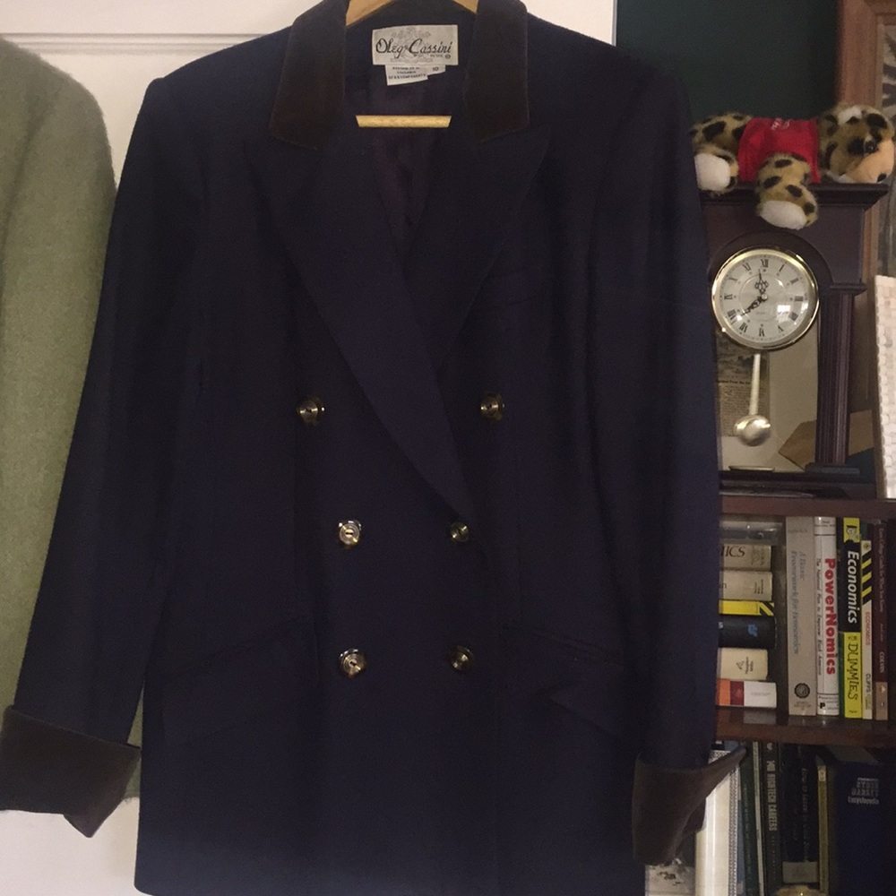 Women’s medium sized blazers each sold separately.